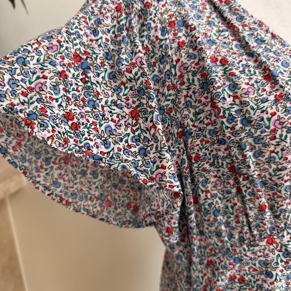 LOFT Short Sleeve V Neck Multicolor Floral Fit Flare Womens Size 2 Pockets - Picture 6 of 15